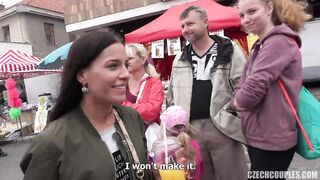 Barátnők lecumiztatva és megbaszva