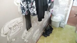 Tini csajszit a pasija haverja dugja