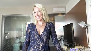 Világos Szőke milf mami alaposan bekúrva
