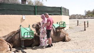 Hatalmas tőgyes arab nőci szexelése