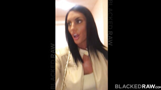 August Ames muffját csoki pasi kúrja
