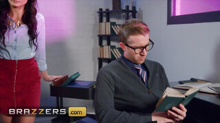 Brazzers - Valentina Bianco méretes kárót kap