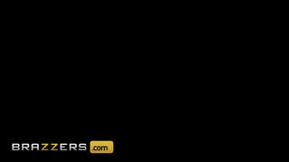 Brazzers - Bella Rolland a tanár úrral dug