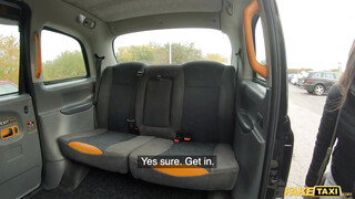 Fake Taxi - Tini picsa és a hatalmas taxis kukac