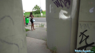 Public Agent - Óriás csöcsű csoki picsa kúrel