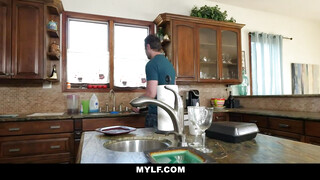 Mylf - Cali Lee a izgató latina milf