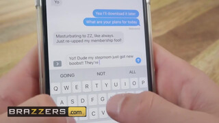 Brazzers - Alexis Fawx a hatalmas csöcsű nevelő anya