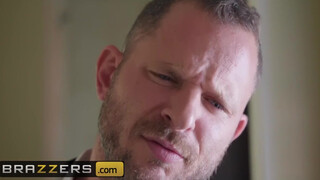 Brazzers - Honey Gold a dögös félvér bige