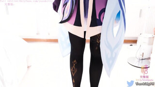 Cosplay-es spiné lábbal közösül és aztán őt kefélik