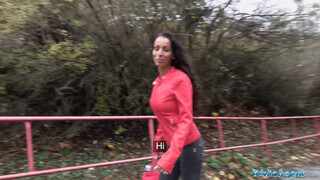Public Agent - Hatalmas kannás milf és pornó ügynök