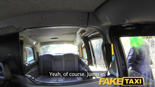 Fake Taxi zöld hajú picsa segglyuka kúrható