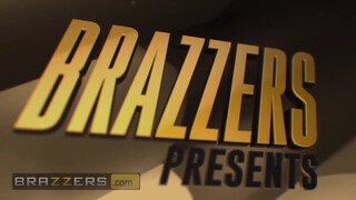 Brazzers - Cherie Deville tini csávóval közösül
