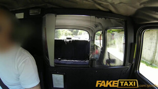 FakeTaxi - Rio Lee a méretes keblű barna bige