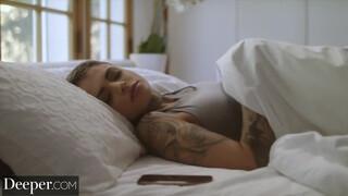 Deeper - Leigh Raven bekapja a barna pélót