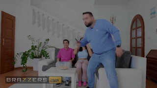 Brazzers - Jennifer Mendez tini pasi dákóján lovagol