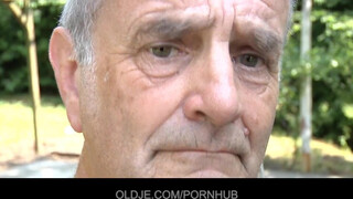Oldje - az vén motoros és a tini spiné