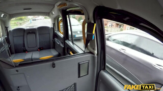 Fake Taxi - Lina Luxa a magas francia tini nőci