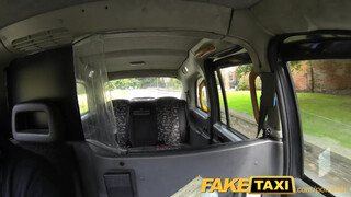 FakeTaxi - Dögös lengyel csajszi megkefélve