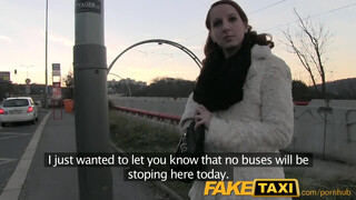 FakeTaxi - Fiatal ápoló kisasszony közösül a taxiban