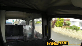 FakeTaxi - egy gyönyörű irodista bige
