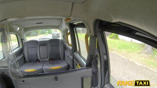Fake Taxi - Kira Noir a szexy néger bula