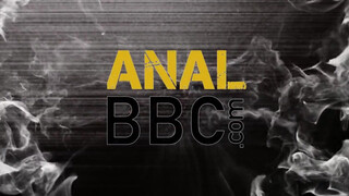 ANALIZED - Anna Rey befogadja a méretes csoki kárót