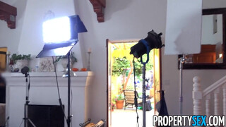 PropertySex - Riley Reid mint ingatlanos tini bige