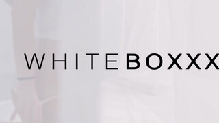WhiteBoxxx - kicsmellű nőci alaposan meghágva