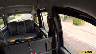 Fake Taxi - Rae Lil a perverz fiatal picsa
