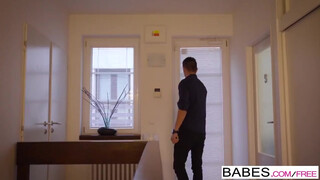 Babes - Paula Shy a hatalmas kannás csajszi