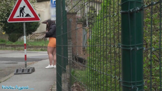 Public Agent - Csöcsös latina kiscsaj felszedve