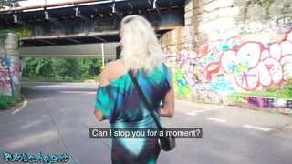 Public Agent - Brittany Bardot a parkban megkúrelva