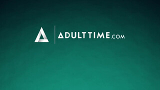 21 SEXTURY - Borotvált muffos latin amerikai kiscsaj