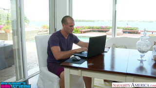 Michelle Martinez a cuki latin amerikai tini - Naughty America