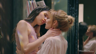 WOWGIRLS - Evelin Elle és Kelly Collins szopják egymást
