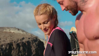 Private com - Cherry Kiss a fullos szörfös csajszi