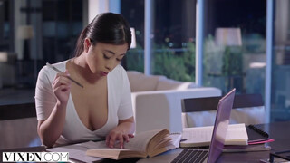 VIXEN - Jade Kush a dögös ázsiai csajszi