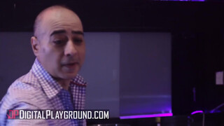Digitalplaygournd - Aidra Fox a felizgult fiatal kiscsaj