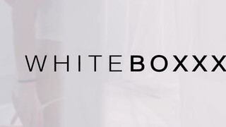 WHITEBOXXX - csodaszép, szexy kiscsaj az ágyban