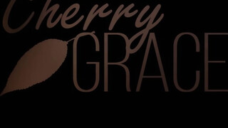 Cherry Grace a hatalmas kannás amatőr spiné